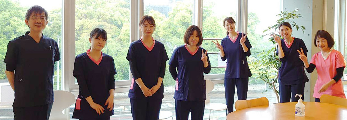 写真：スタッフ集合写真
