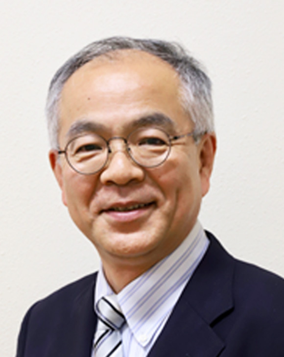 九州大学　名誉教授  山下喜久